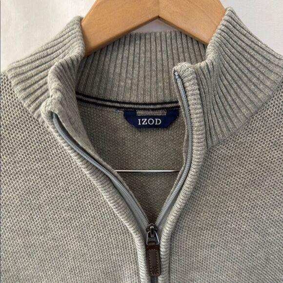 IZOD Men's Gray Half-Zip Sweater - Picture 2 of 4